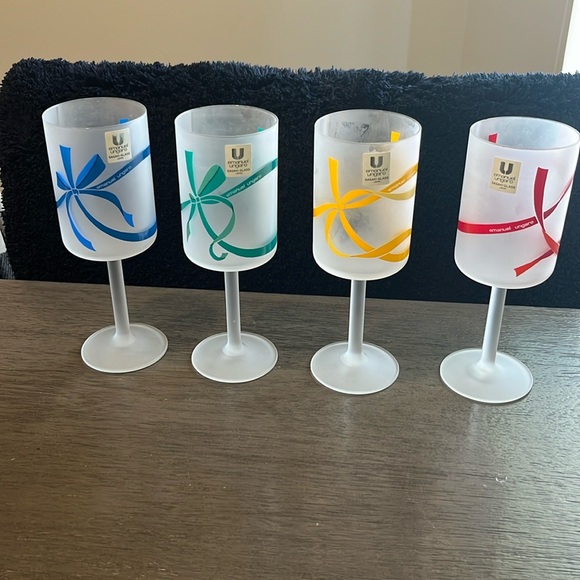 Glasses - Picture 1 of 6